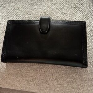 Isaac Mizrahi Passport Wallet Multiple Slip Pockets Black Snap Closure
